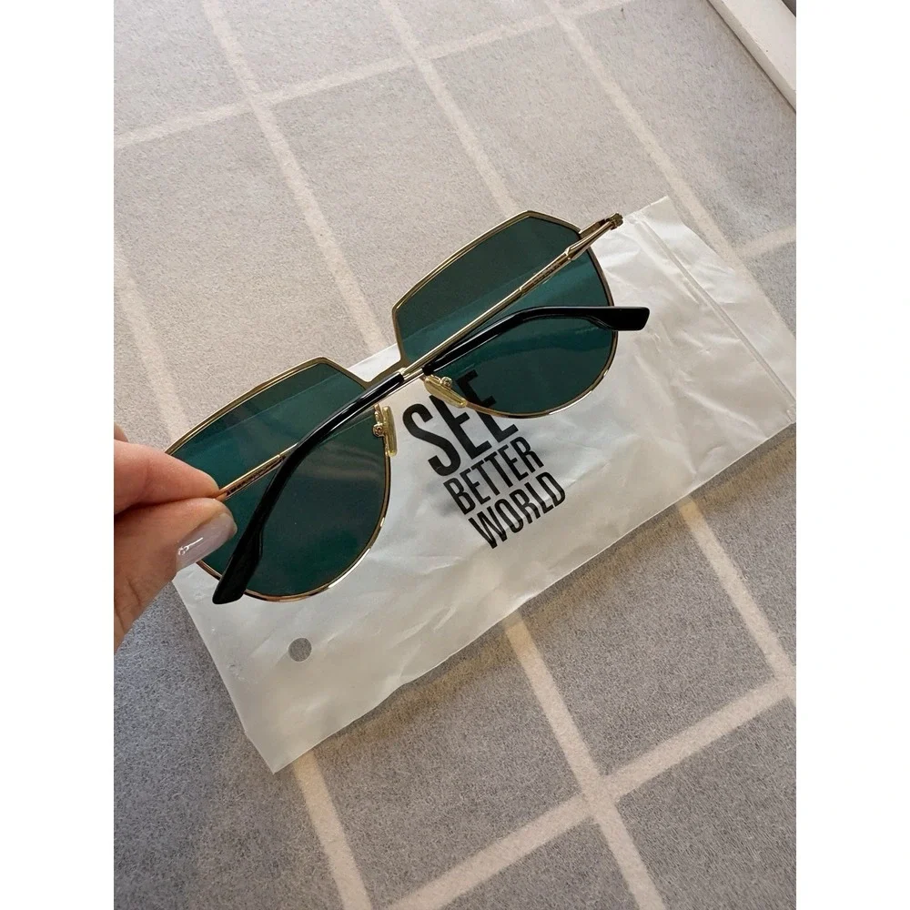 NEW Luenx Aviator Sunglasses Gold Mirror Black & Gold Frames